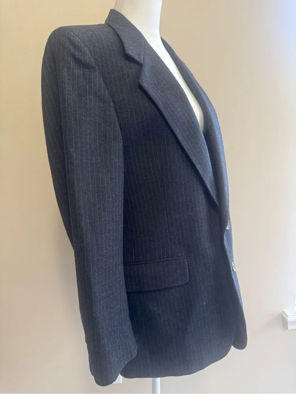 Vintage Givenchy Gentleman for Chequers Pure Wool Charcoal Pinstripe Blazer